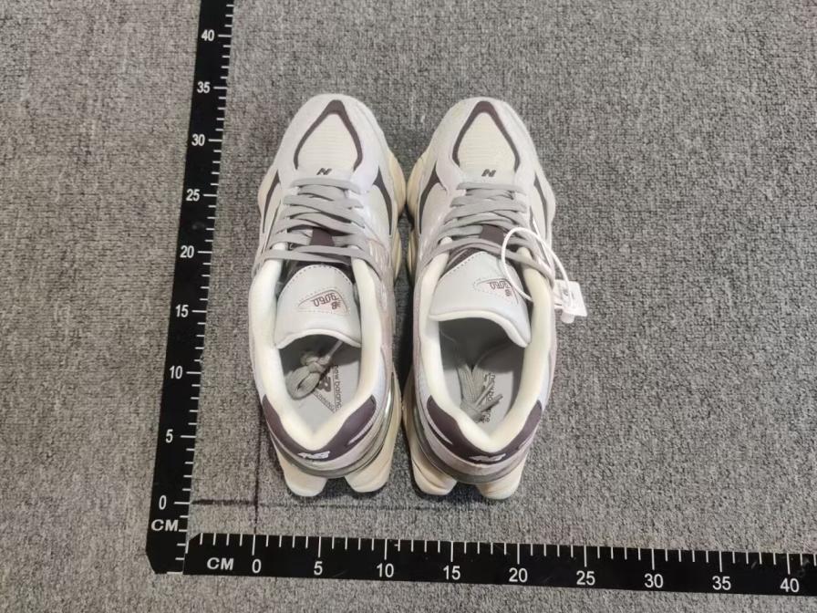 New Balance 9060 Sneakers — QC-foto 2