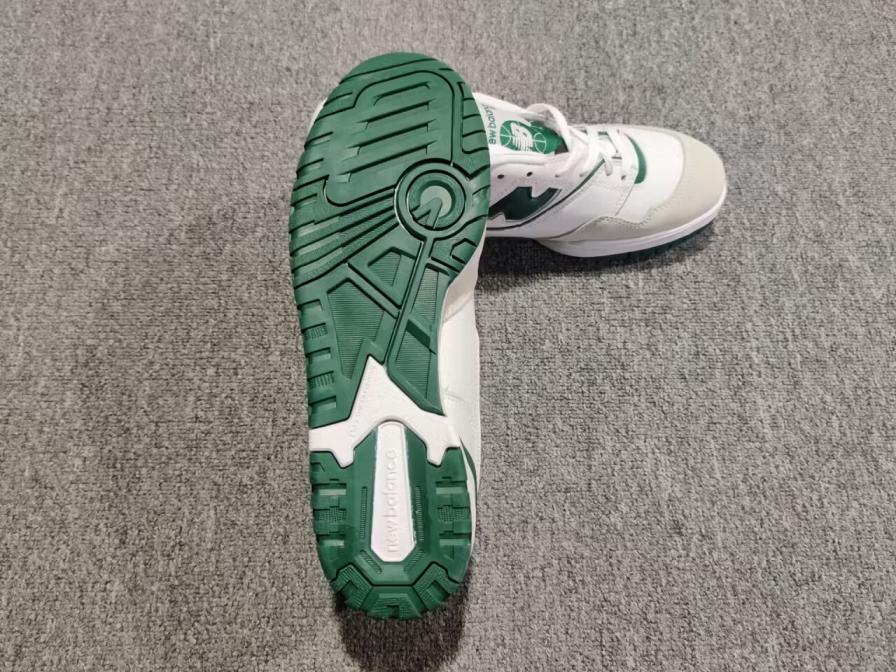 New Balance 550 White Green Sneakers — QC-foto 2