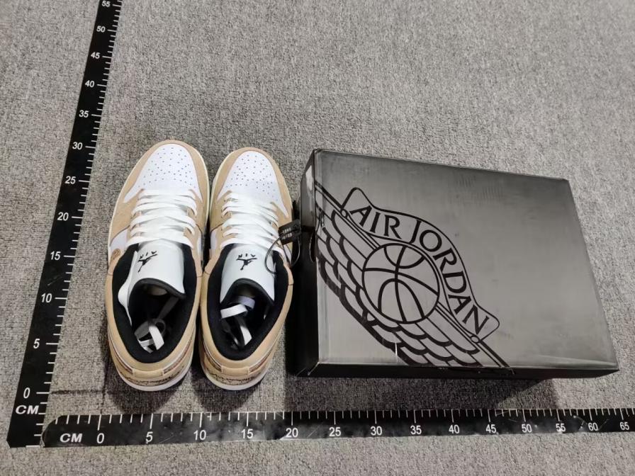 Nike Sneakers QC