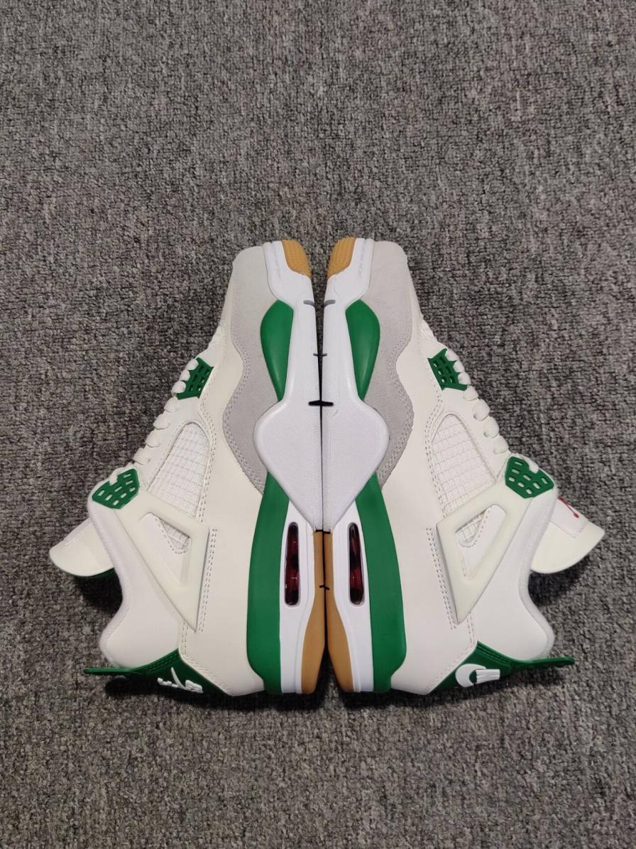 Nike Sneakers QC