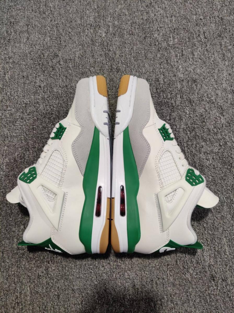 Nike Sneakers — foto QC 2