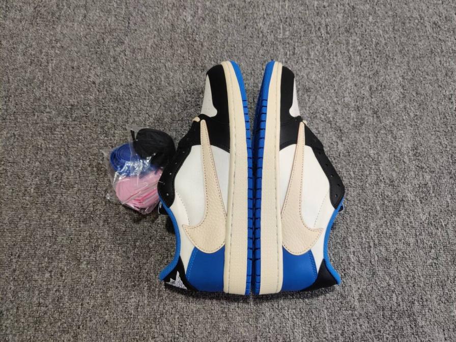 Nike Sneakers QC