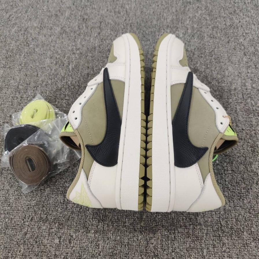 Nike Sneakers QC