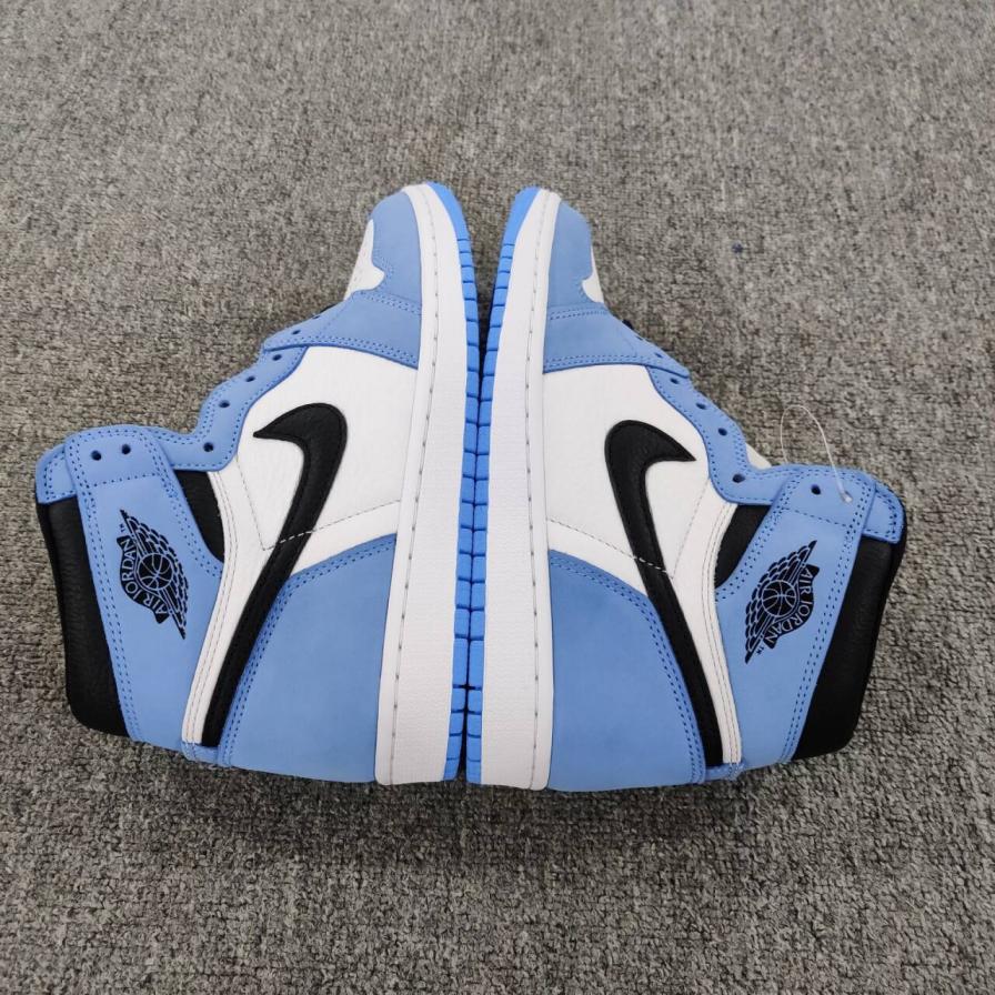 Nike Air Jordan 1 University Blue Sneakers QC