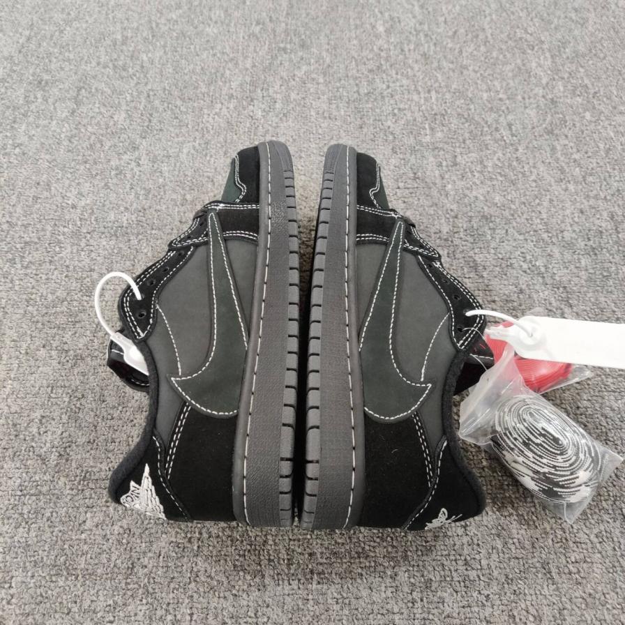 Nike Sneakers QC