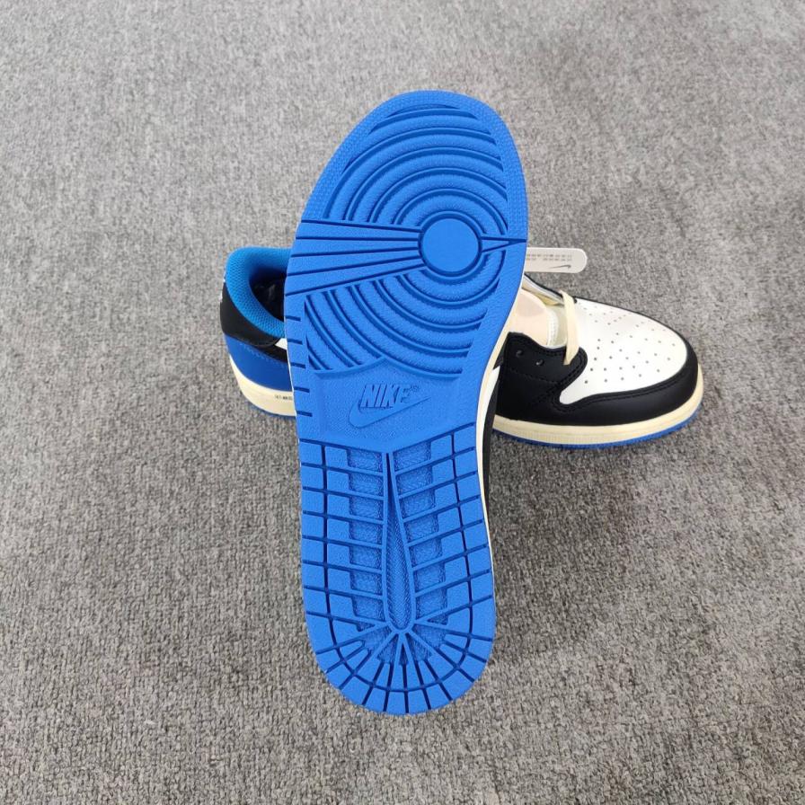 Nike Air Jordan 1 Low Reverse Black Toe Blue — QC-foto 2