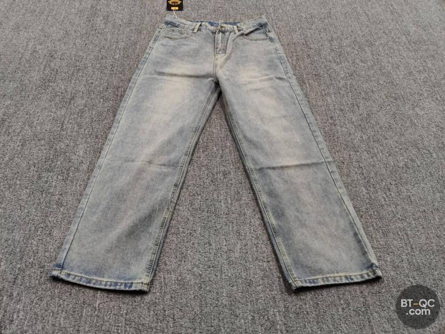 Unknown Jeans QC