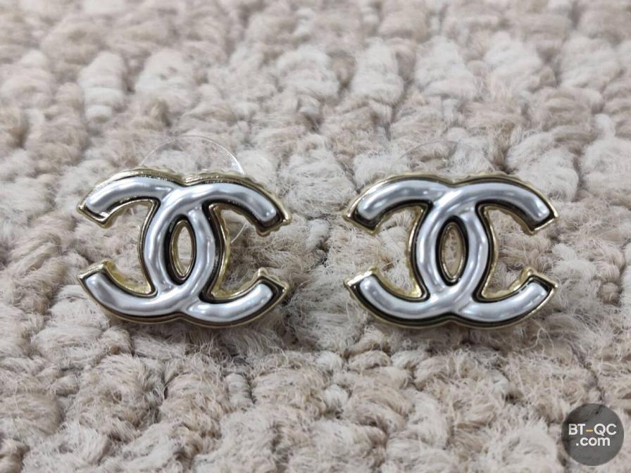 Chanel CC Logo Earrings Gold White QC