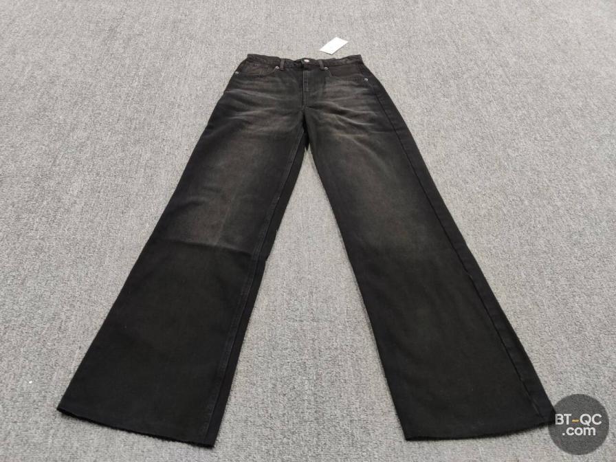 Unknown Jeans QC