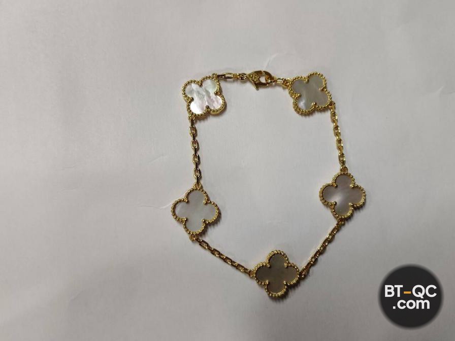 Van Cleef & Arpels Accessories QC