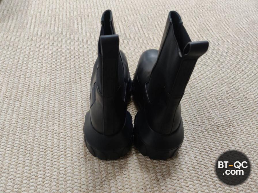 Unknown Shoes QC
