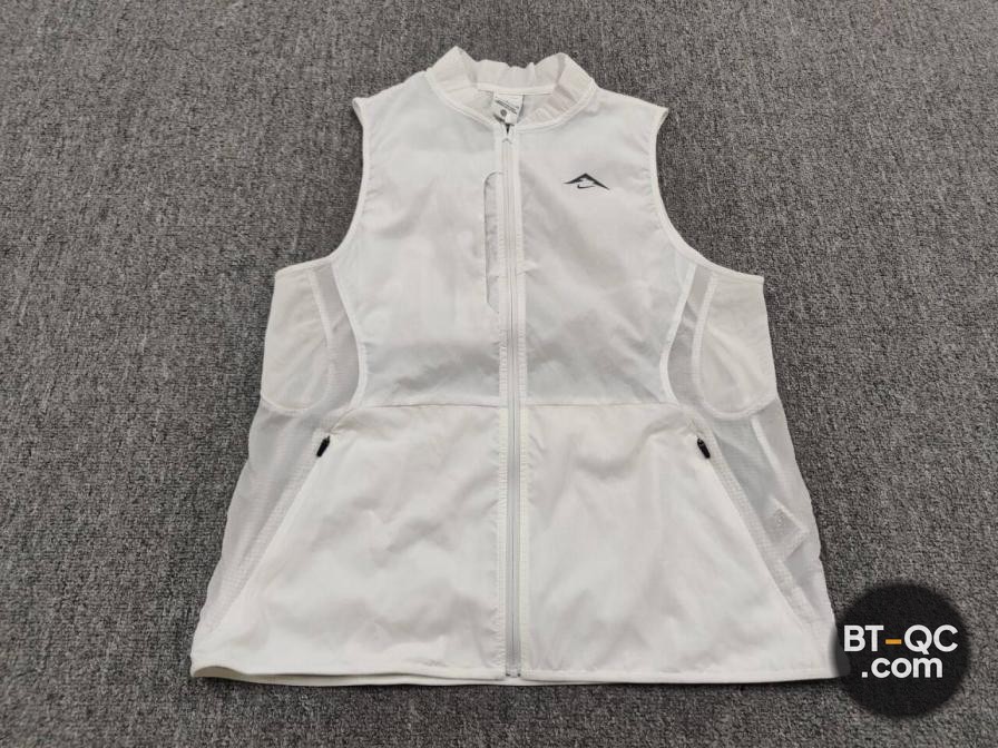 Nike Trail Vest White — QC photo on Qualit.ly