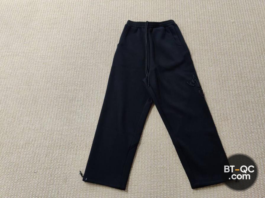 Tiger Pocket Has a Super Loose Cotton Baggy Pants Called Bat QC
