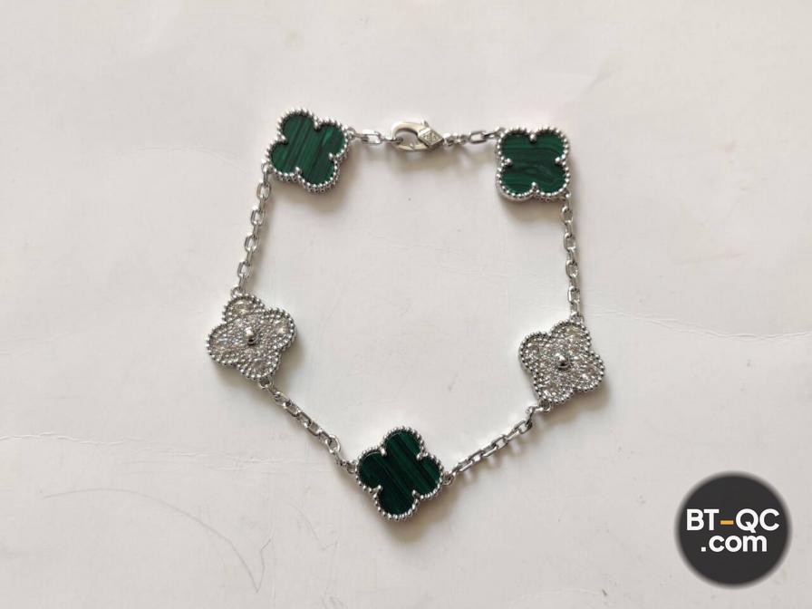 Van Cleef & Arpels Vintage Alhambra Malachite Bracelet QC
