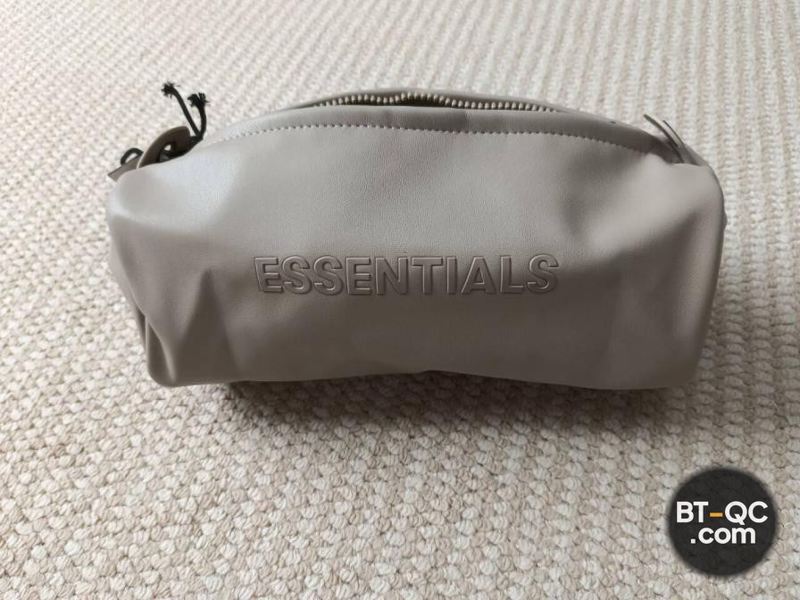 Essentials Fear of God Pouch QC