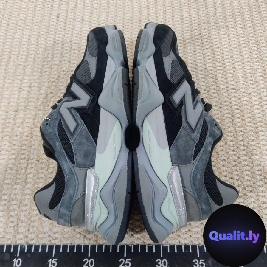 New Balance 9060 Sneakers QC