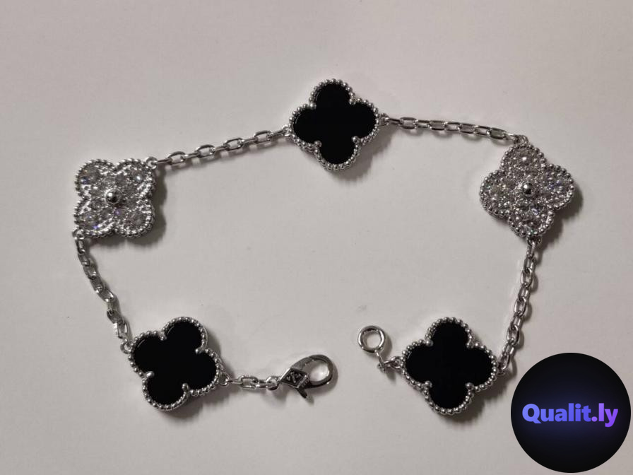 Van Cleef & Arpels Accessories QC