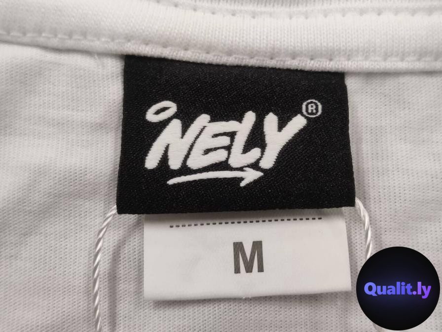 NELY White T-Shirt — foto QC 2