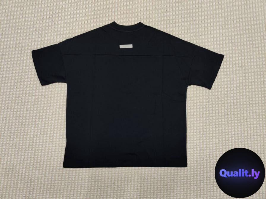 Essentials Fear of God 77 T-Shirt Black — foto QC 3