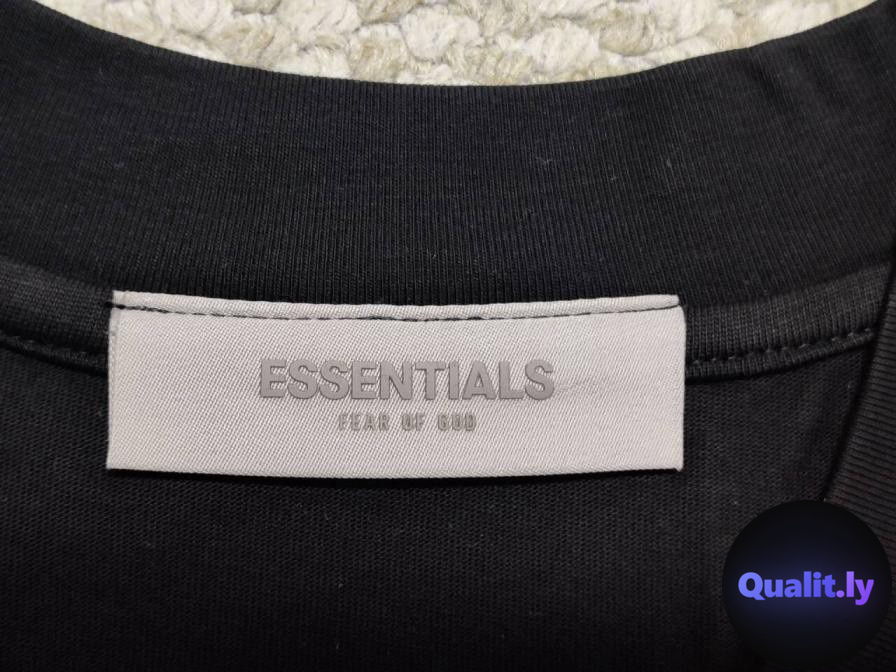 Essentials Fear of God 77 T-Shirt Black — foto QC 2