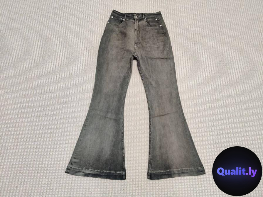 Unknown Jeans QC