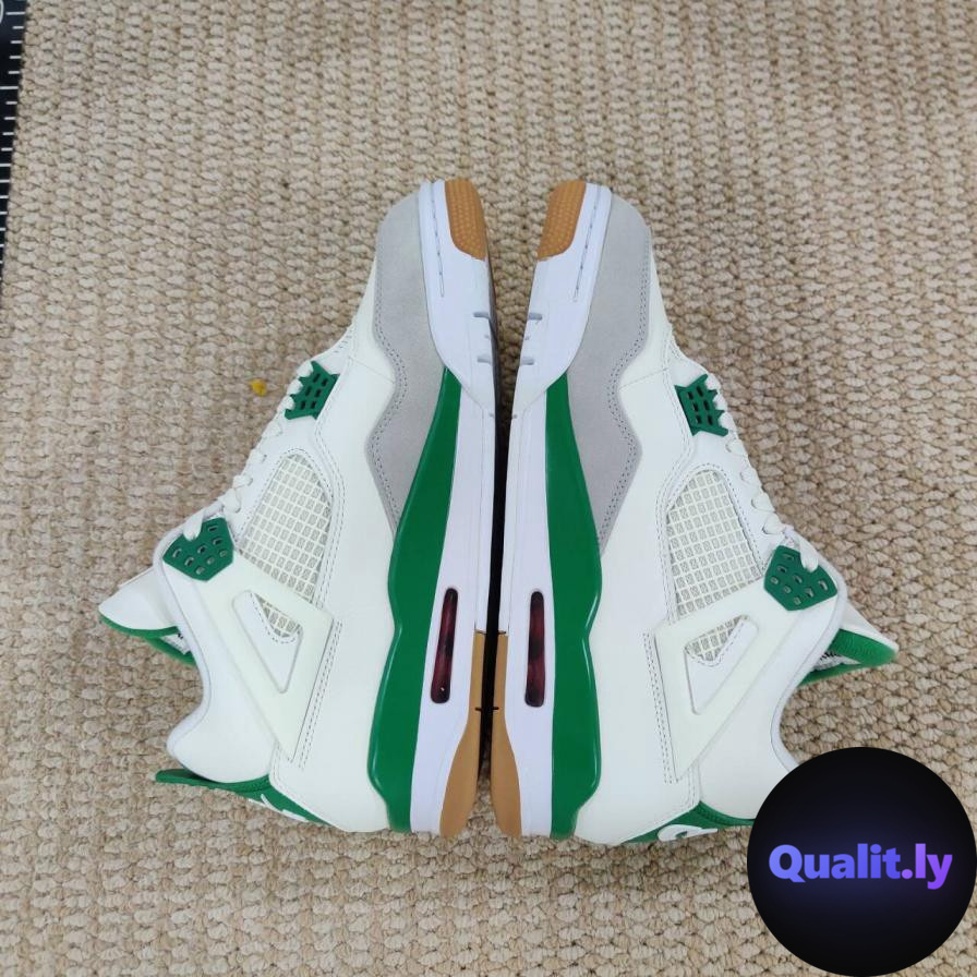 Nike Sneakers QC
