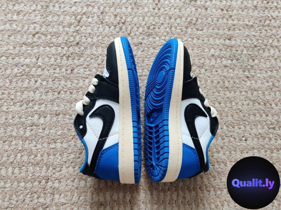 Nike Sneakers QC