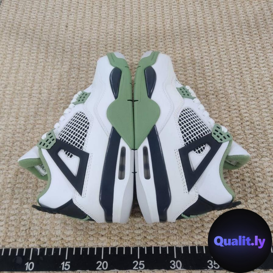 Nike Sneakers QC