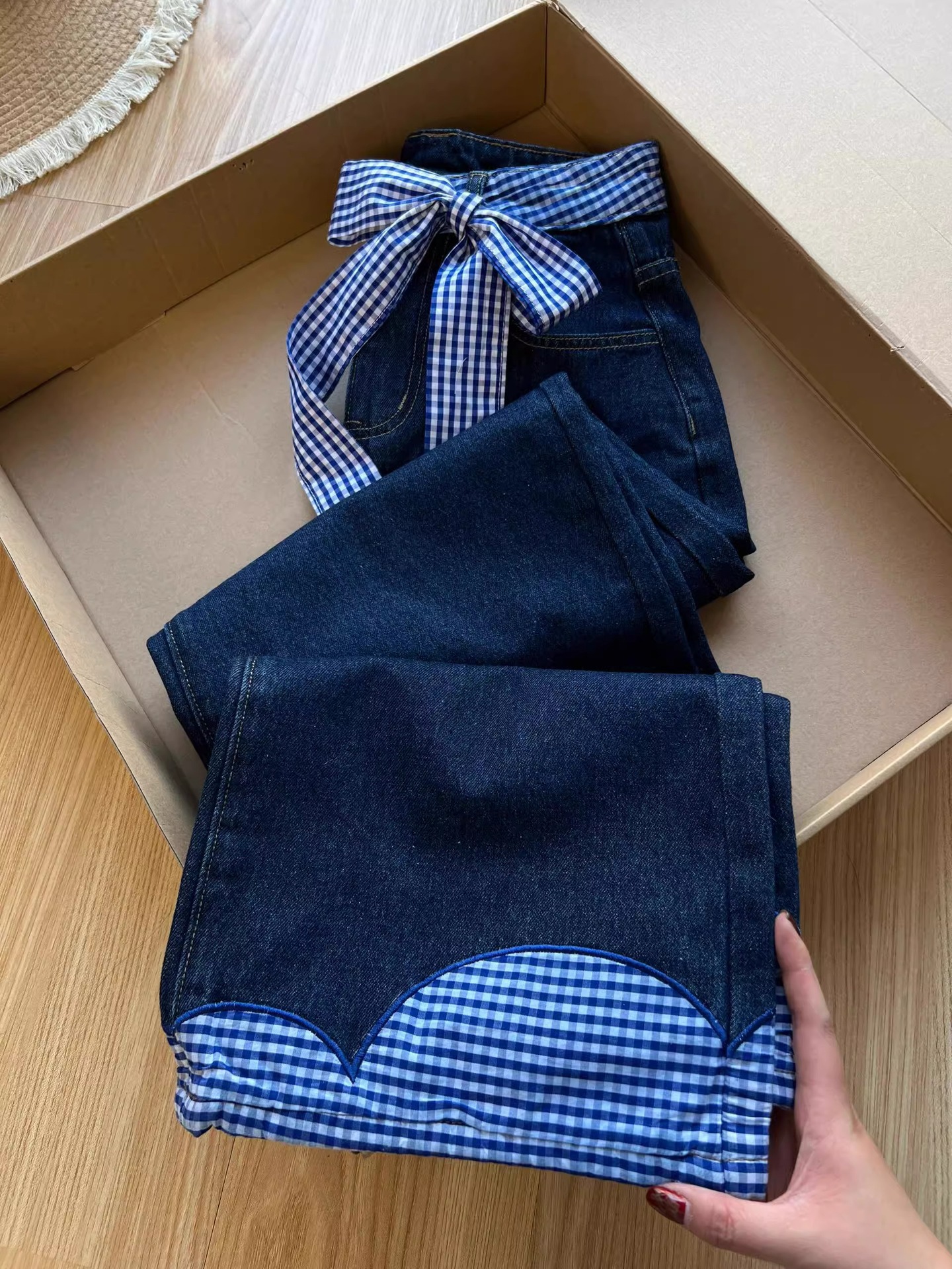 2026 New Women's Straight-Leg Jeans with High Waist, Commuter Style, Bow Tie Patchwork Design, Comfortable and Casual