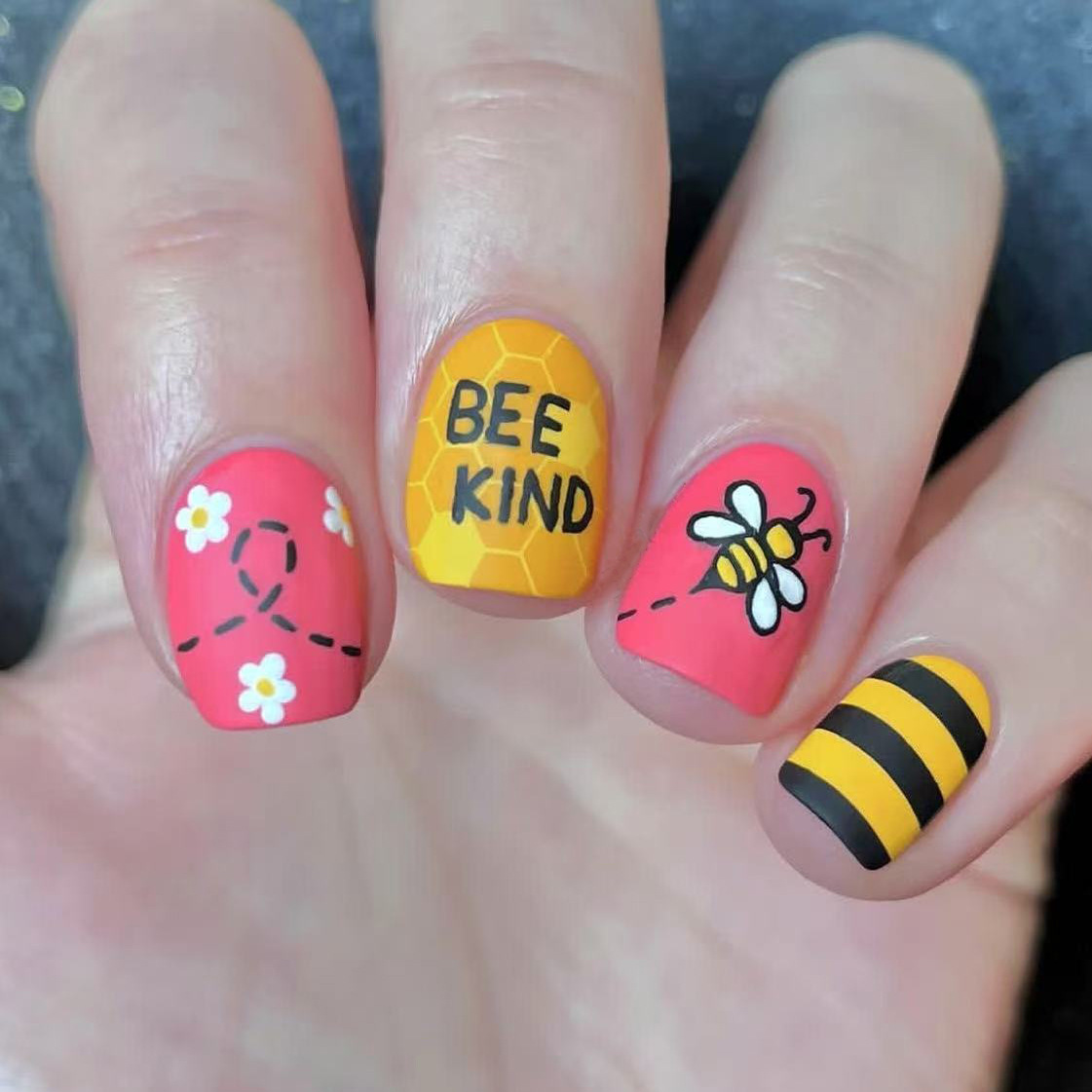 Short Frosted Square Nails European and American Cross-Border Export Spring and Summer Sweet Flower Honey Yellow Stripesd Wearable Nails 24 Pieces