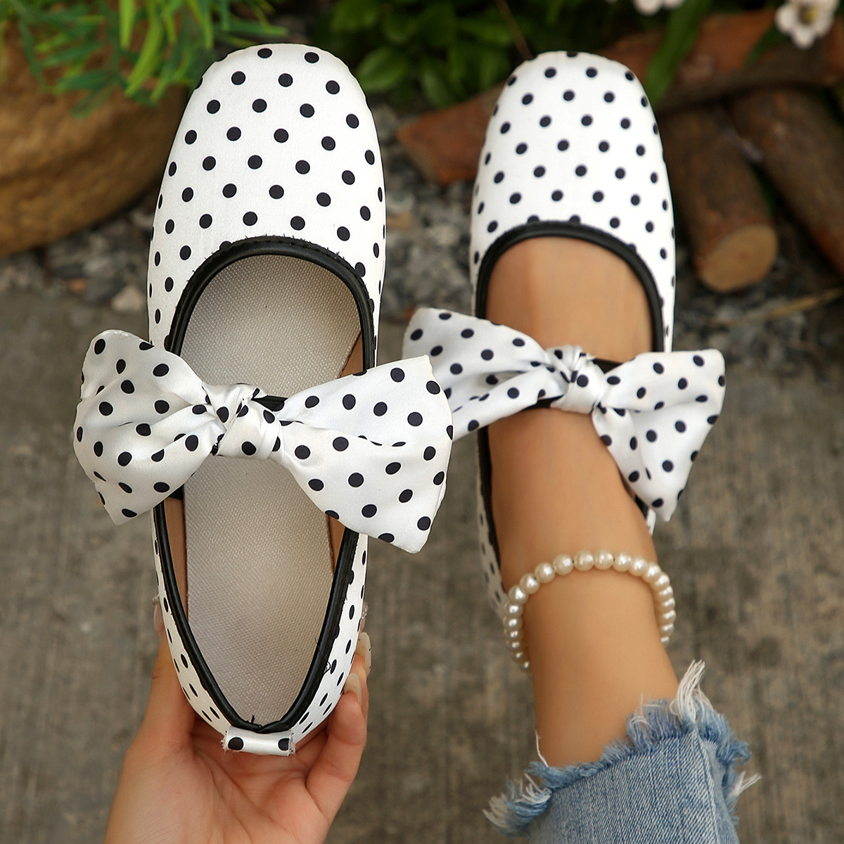 New Foreign Trade Large Size Black and White Polka Dot Shallow Mouth Single Shoes for Women, Cross-Border Bowknot Mary Jane Ballet Breathable Loafers