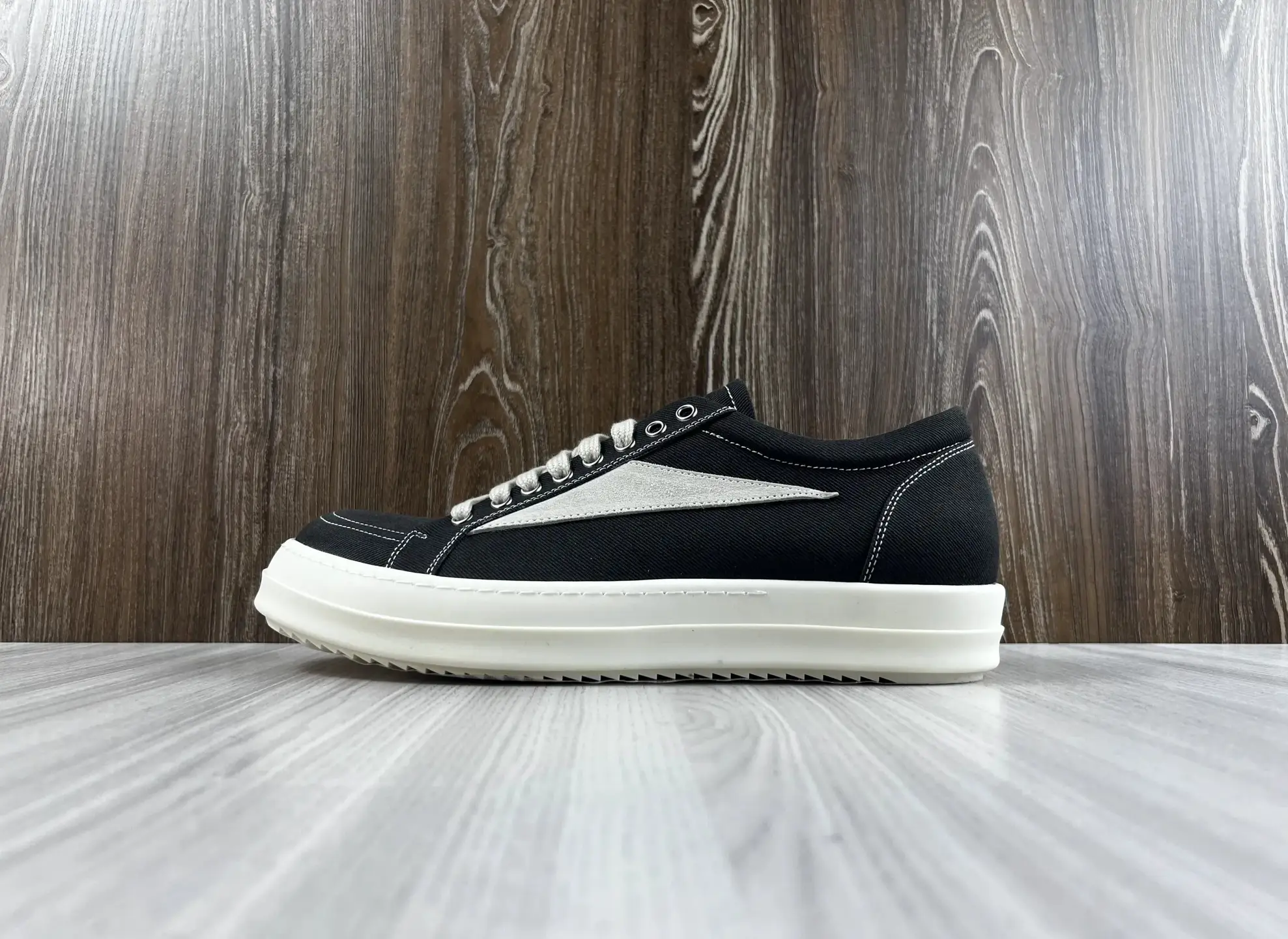 Vintage Sneakers Taupe Grey colour
