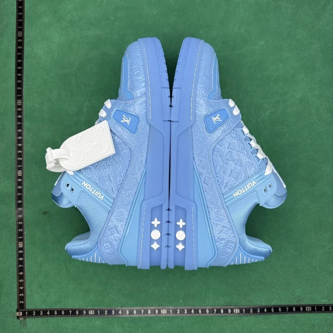 NOIJI sneakers
