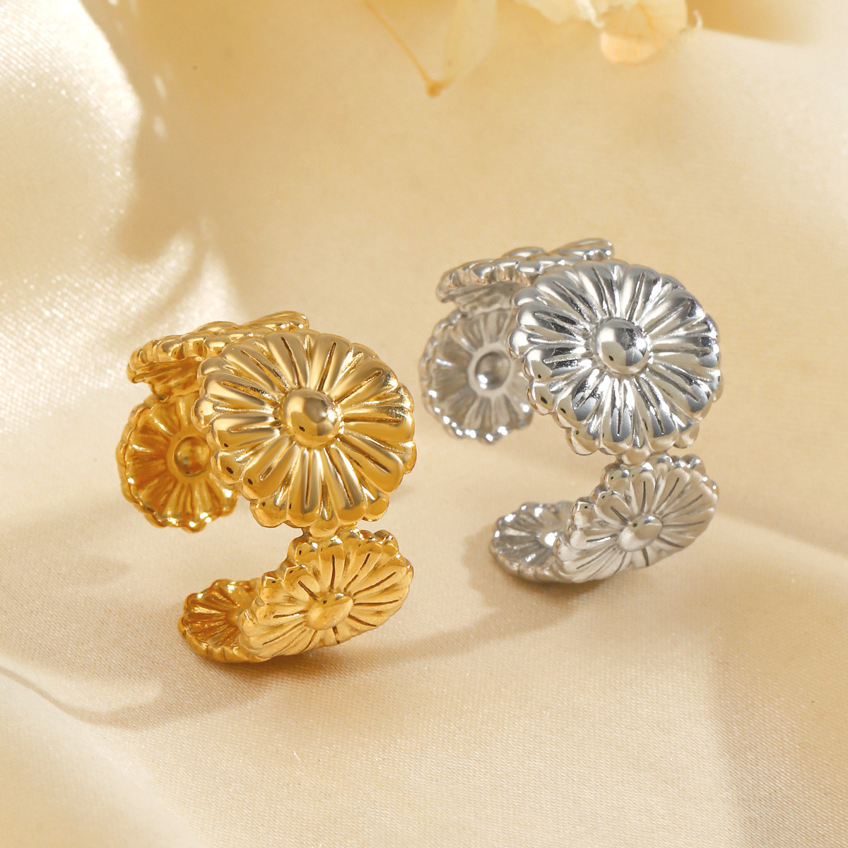European and American fashion French retro stainless steel flower ring niche popular thick open flower ring wholesale