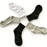Socks in Black/White Colors 55060314 QC 照片，来自 TAOBAO Qualit.ly