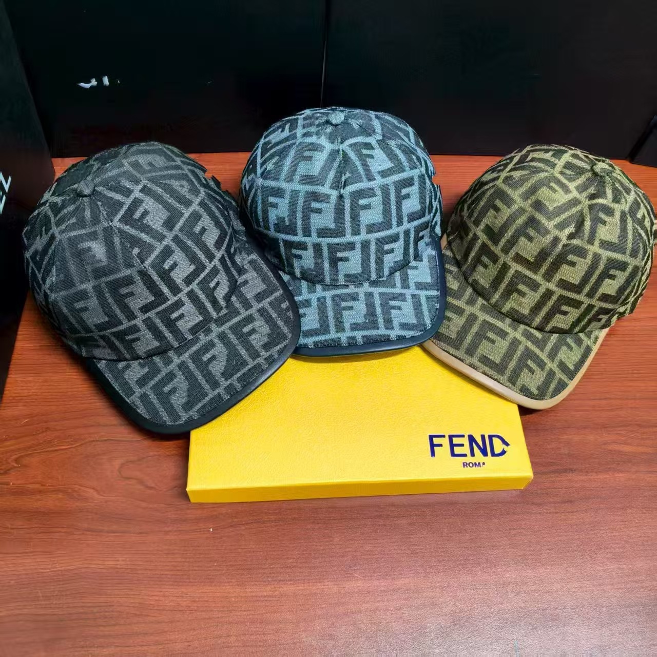 Classic High-Version Baseball Cap with Box Lettering, Trendy High-End Quality Duckbill Cap with Three Labels, Cross-Border QC photo from 1688 on Qualit.ly