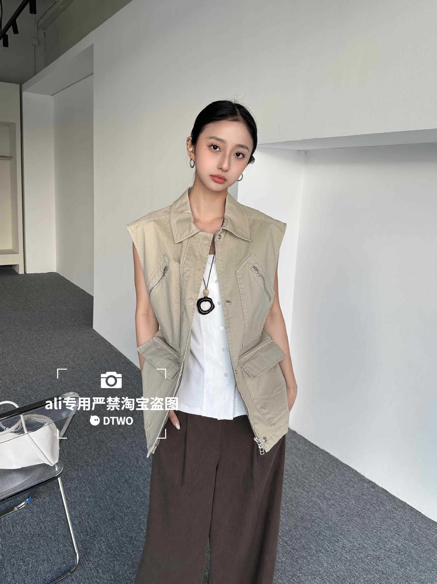 Dtwo Spring/Summer New Original Design Thirteen Lines Women's Wholesale Workwear Lapel Motorcycle Windbreaker 6121256