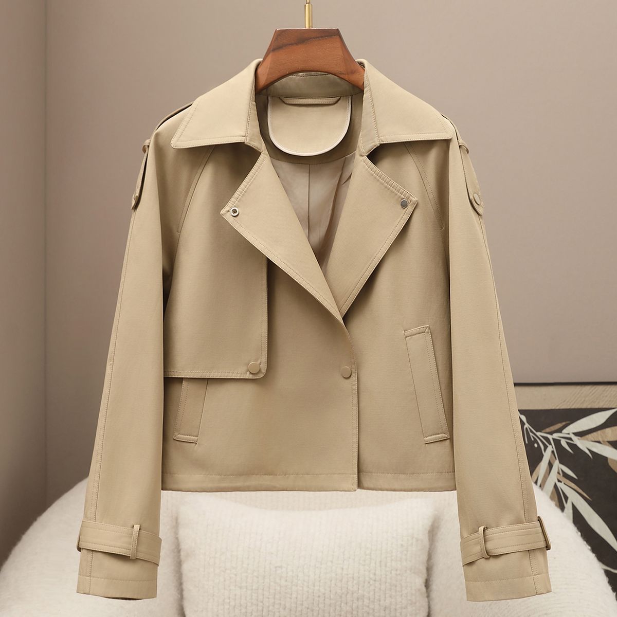 Small Quantity Clothing 2026 Spring New Arrivals for Petite Women, Simple Trench Coat, Casual Waist-Cinching Sweet Cool Style Short Jacket for Women