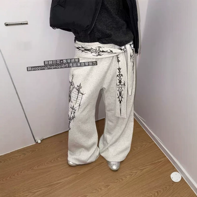 美式复古荆棘字母印花可拆飘带卫裤男女设计感宽松阔腿弯刀休闲裤