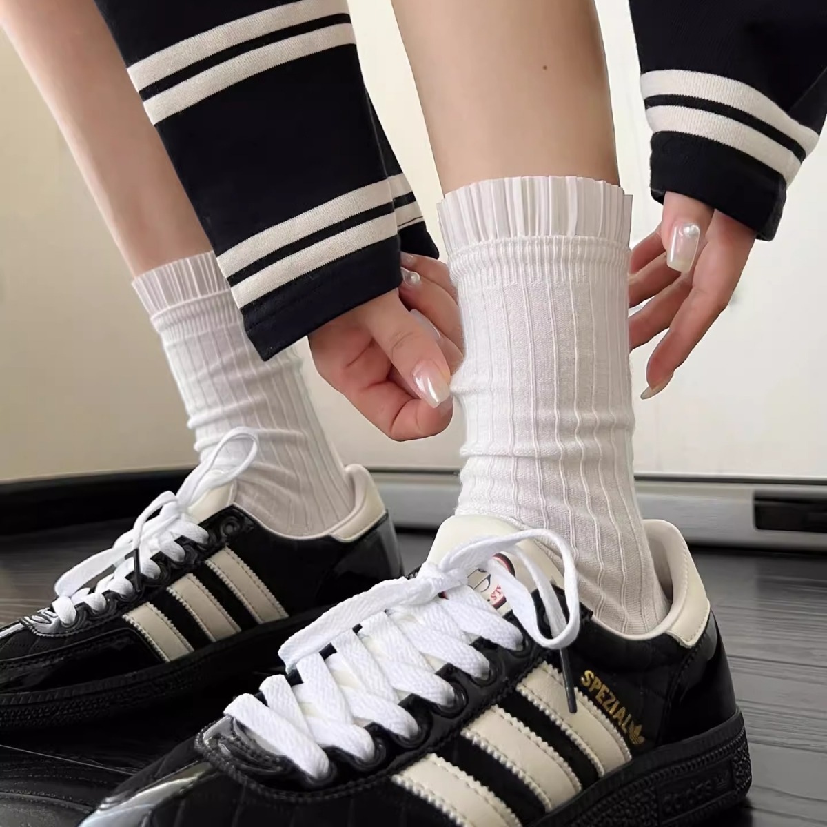 Spring and Autumn Ballet Style Pure Desire Lace Socks, Jk White Calf Socks, Black Mid-Calf Socks, Girls' Vertical Striped Slouch Socks