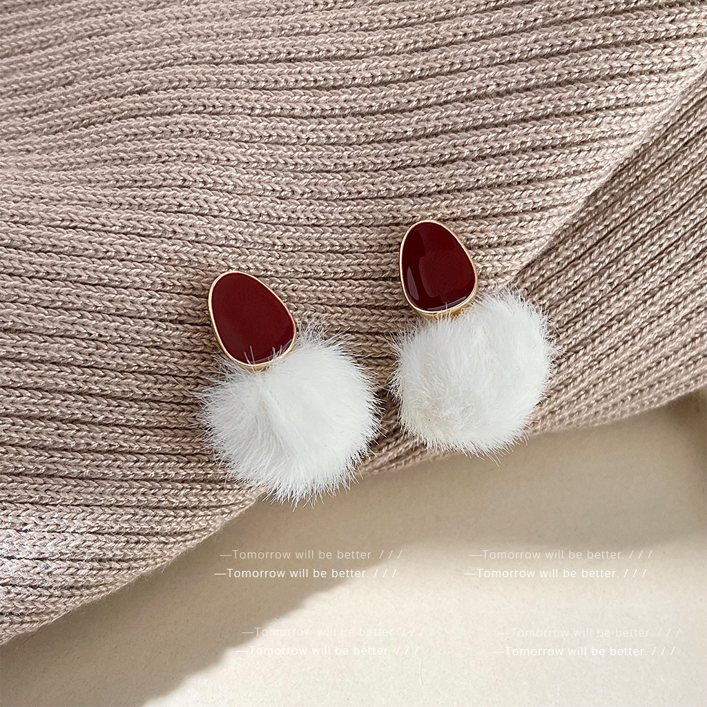 Cute Fluffy Pom-Pom Earrings for Women, Vintage Burgundy Oil Drop Stud Earrings, Elegant and Sophisticated New Style Earrings Factory