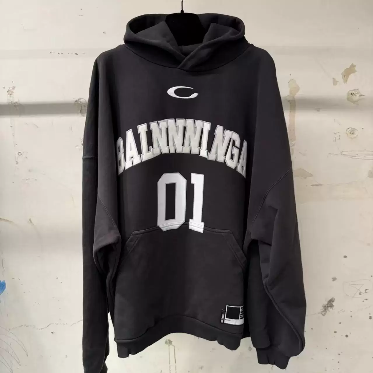 25ss Spring and Autumn New Parisian Style Trendy Basketball Sports Embroidered Letter Pure Cotton Loose Jersey Hooded Sports Shirt for Men
