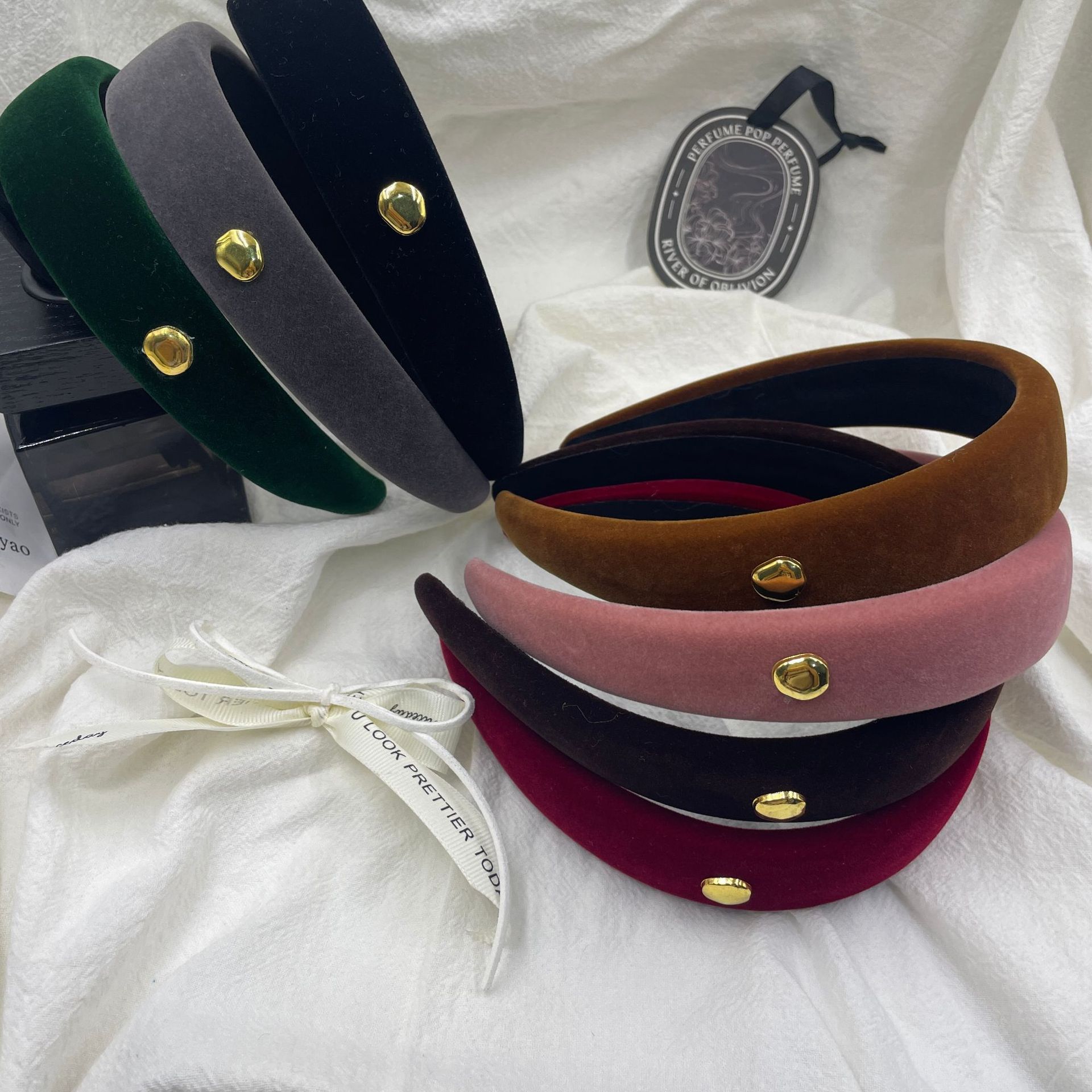 Autumn and Winter Sponge High Cranial Top Velvet Hair Band Women's 2024 New Retro Gold Label Hair Band for Wash Face All-match Hair Cave