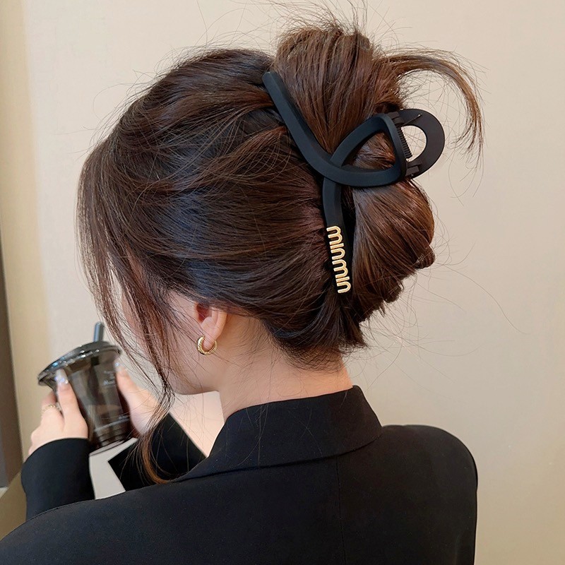 2023 New Large Black Hair Claw Clip for Women, Back of the Head Updo Shark Clip Hair Accessory Geometric Lines