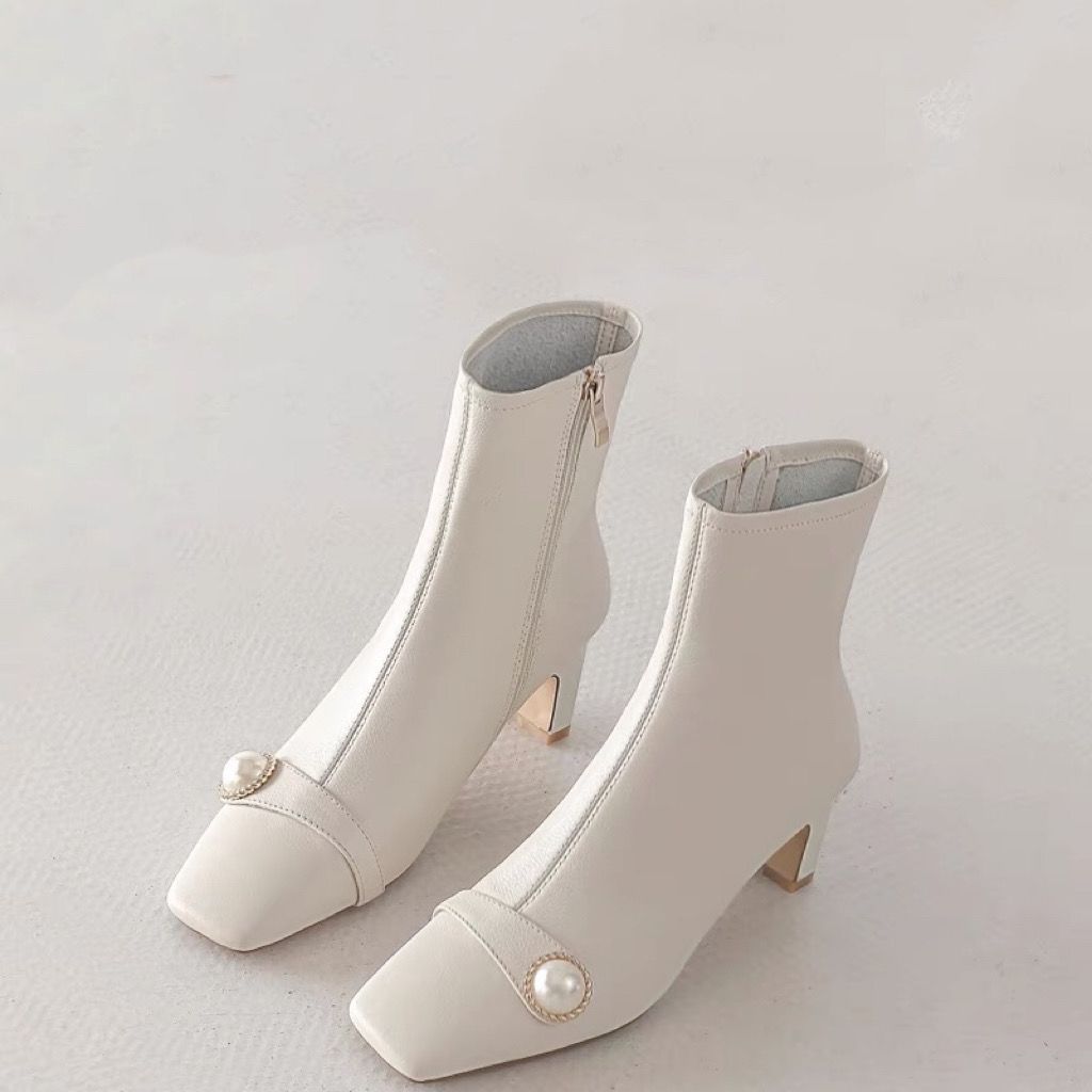 Beijianglang 2026 Autumn and Winter New Style Elegant European and American Women's High-Heeled Boots, Slim Boots with Belt Buckle, High-End Martin Boots for Women