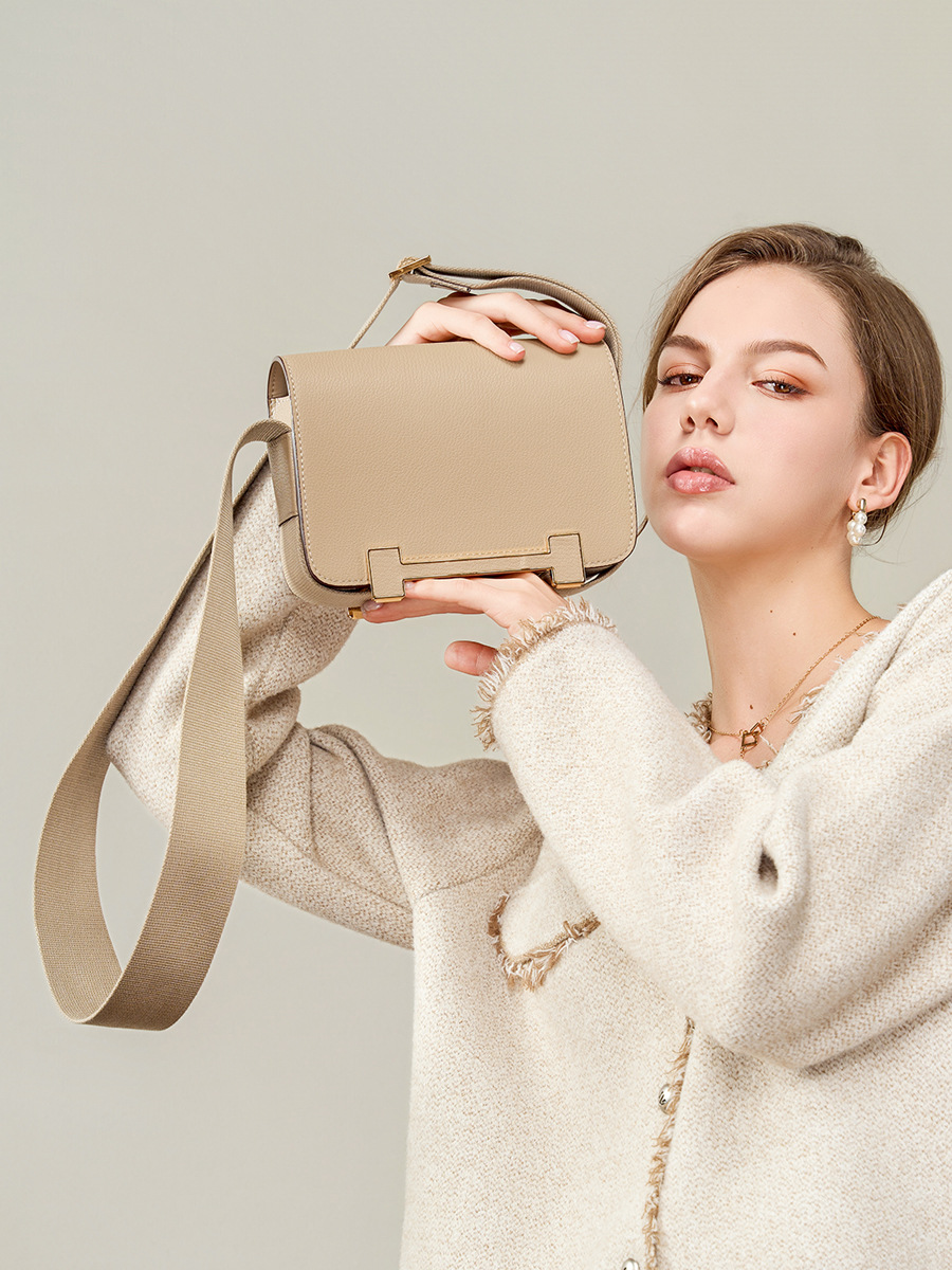 Cross-Border New Geta Clogs Bag Genuine Leather Kangkang Bag Accessible Luxury Fashion High-End One-Shoulder Cross-Body Stewardess Small Square Bag QC-foto från 1688 på Qualit.ly