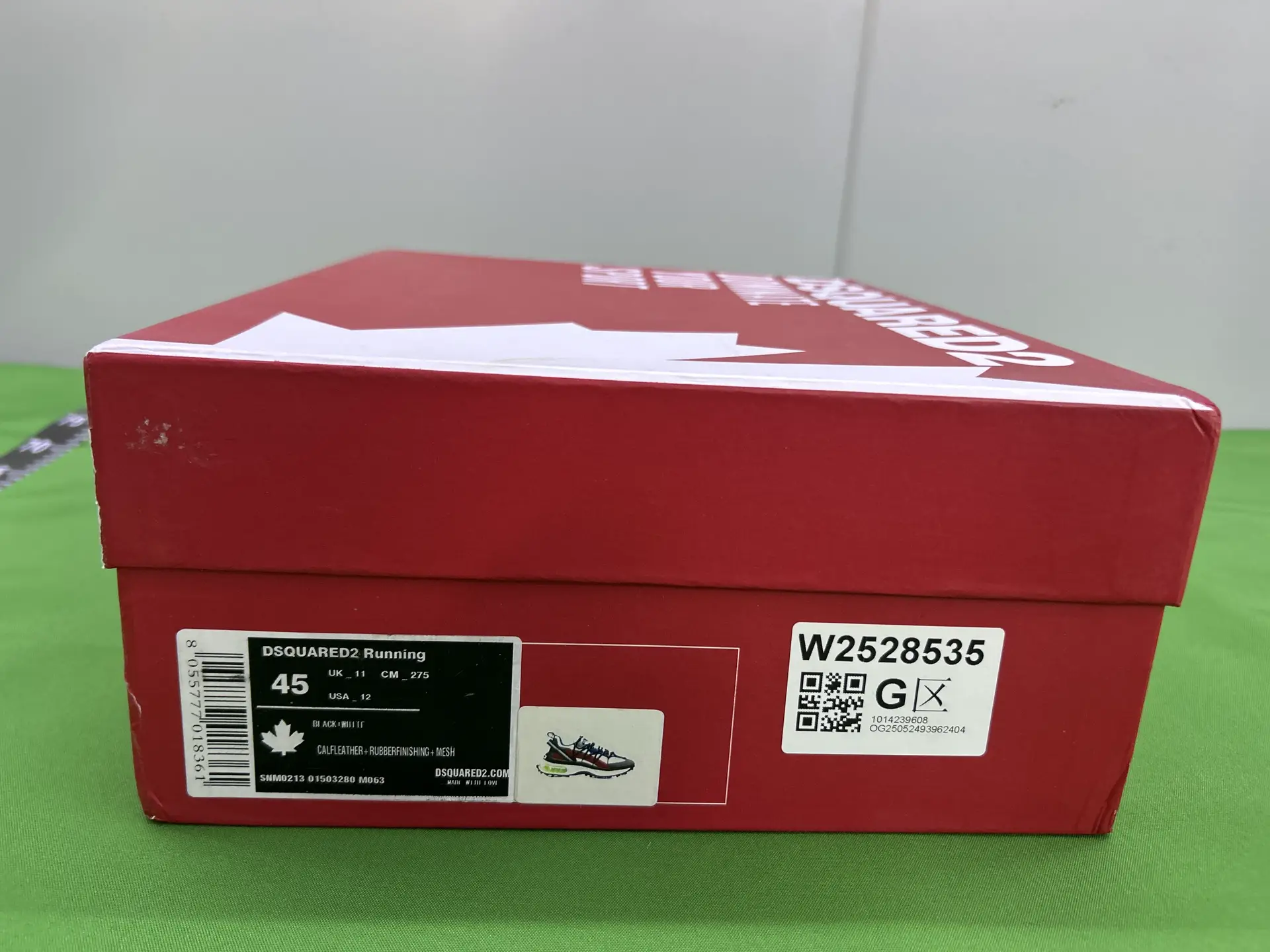 DSQUARED2 Running Sneakers Black White