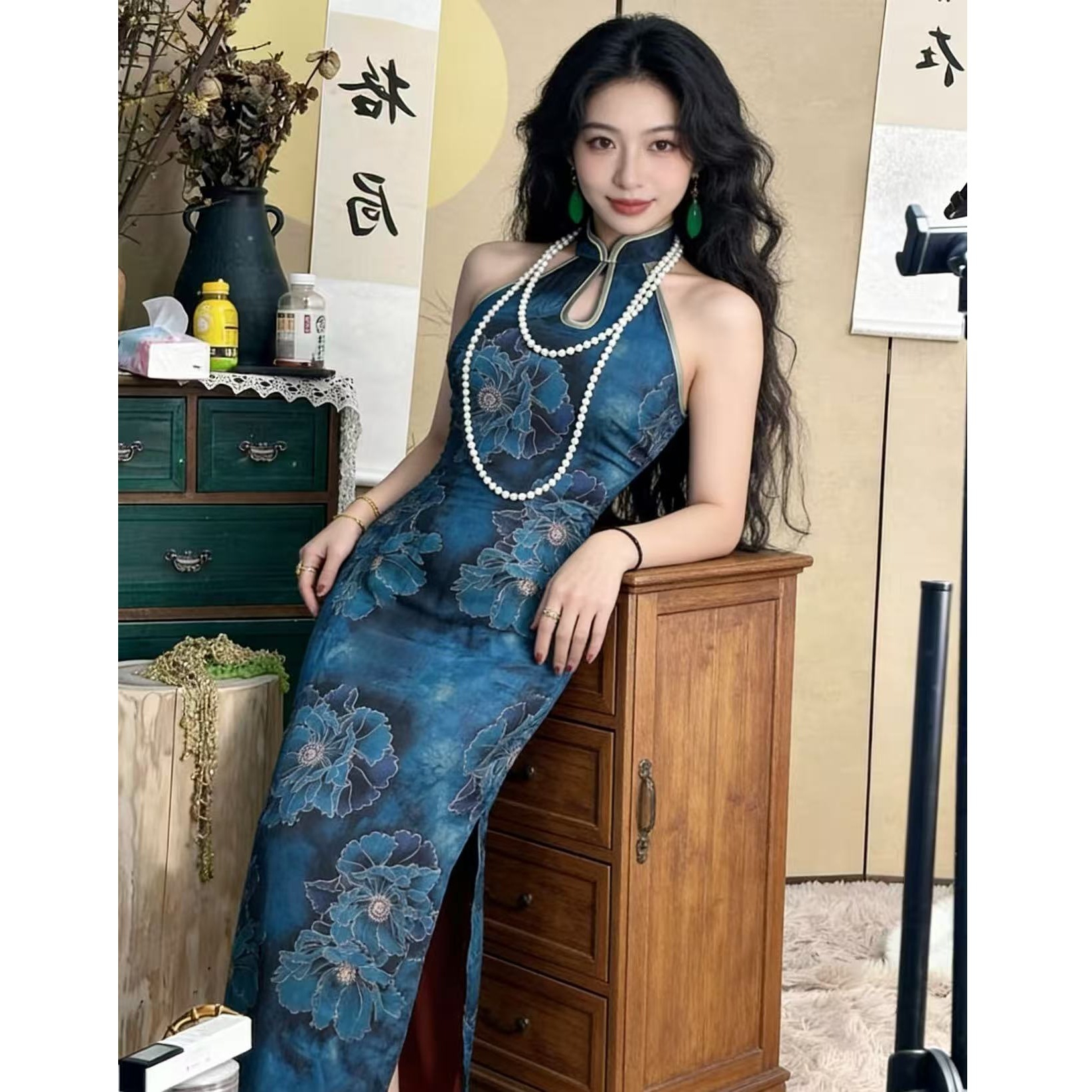 2026 Spring/Summer New Chinese Style National Design Long Dress Jacquard Satin Off-Shoulder Daily Wear Cheongsam New Model