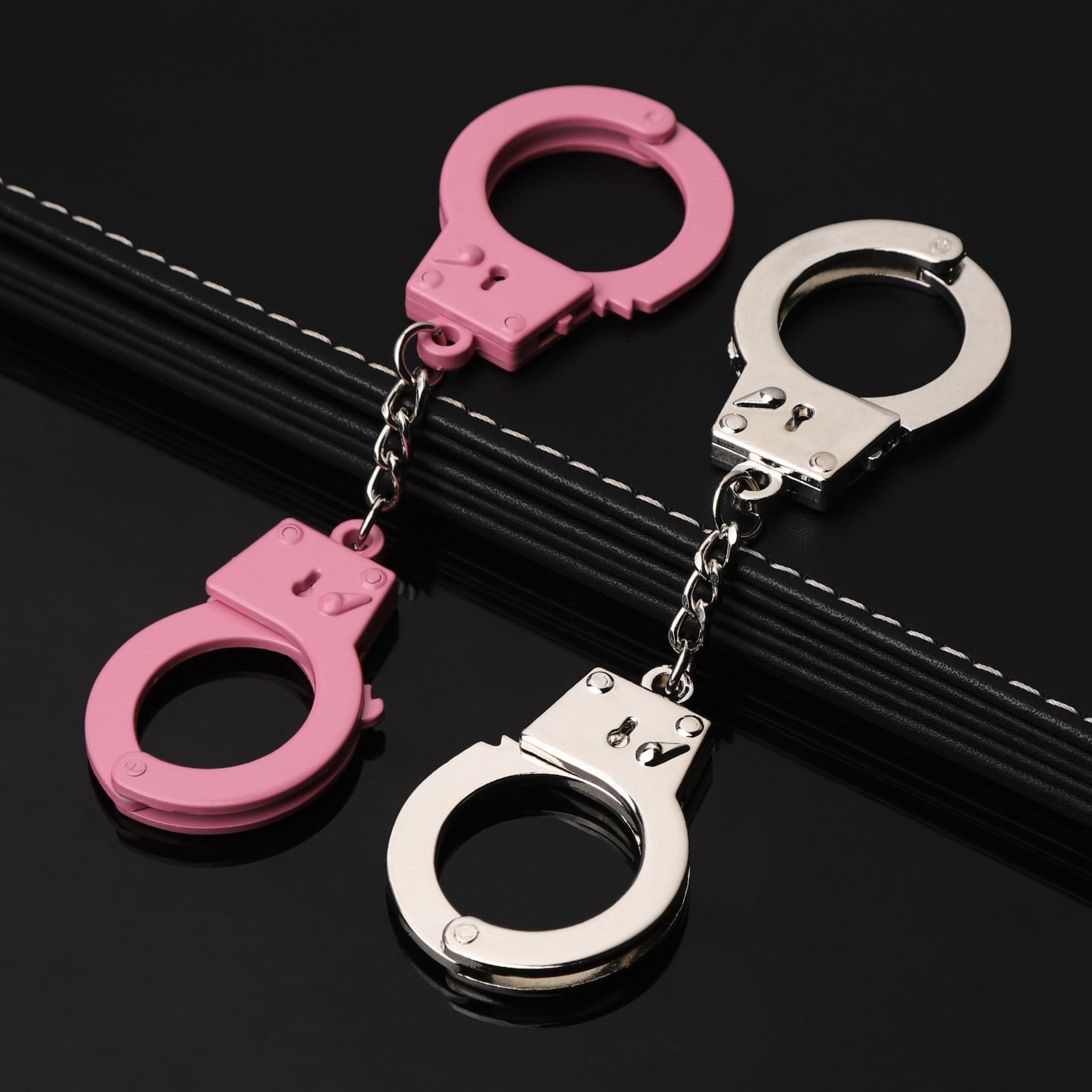 Pet Cat Mini Handcuffs Prank Toy Mini Chain Leg Cuffs Funny Cat Toy Imitation That Can Be Opened Tiktok Same Style
