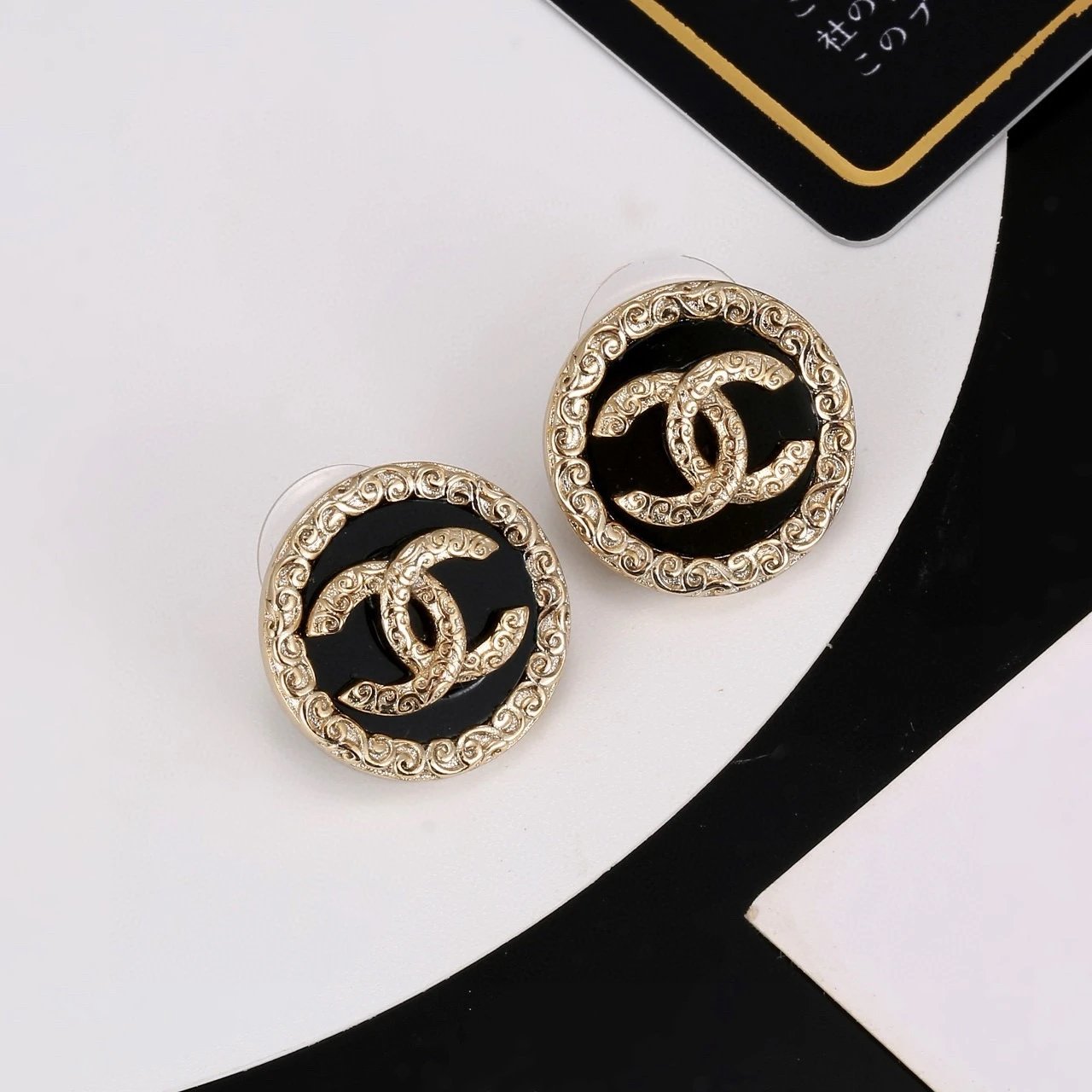 Chanel CC earrings